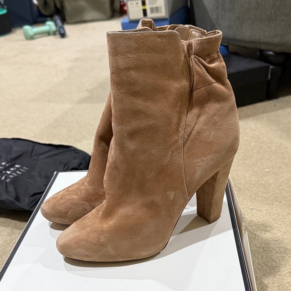 White House Black Market Brown Suede Heeled Boots size 7.5M - Picture 3 of 6